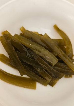 寿司酢で簡単！おやつ茎わかめ風-レシピのメイン写真