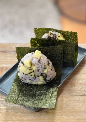【栄養補給】塩昆布チーズの雑穀おにぎり-レシピのメイン写真