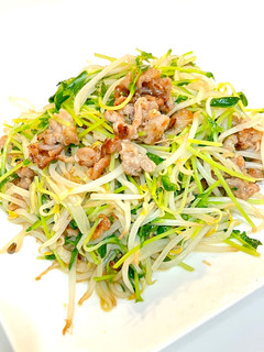 激安!もやしと豆苗と豚肉のチリソース炒め-レシピのメイン写真