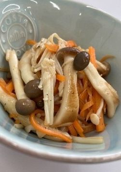 【副菜】きのこと人参のホットマリネ-レシピのメイン写真