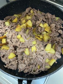 子供大好き!さつまいもと牛肉の甘辛炒め-レシピのメイン写真