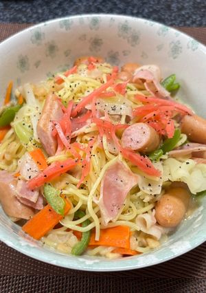 焼きそばでラーメン🍜😃-レシピのメイン写真