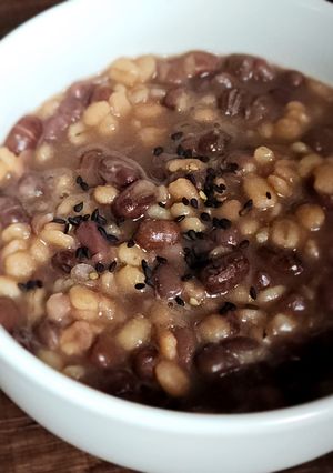 ひとり飯☆小豆と押し麦のお粥-レシピのメイン写真