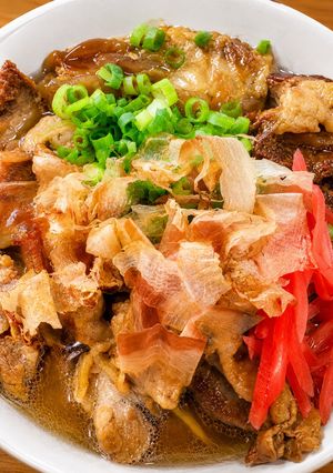 豚肉たっぷり♪鰹香る沖縄そば-レシピのメイン写真