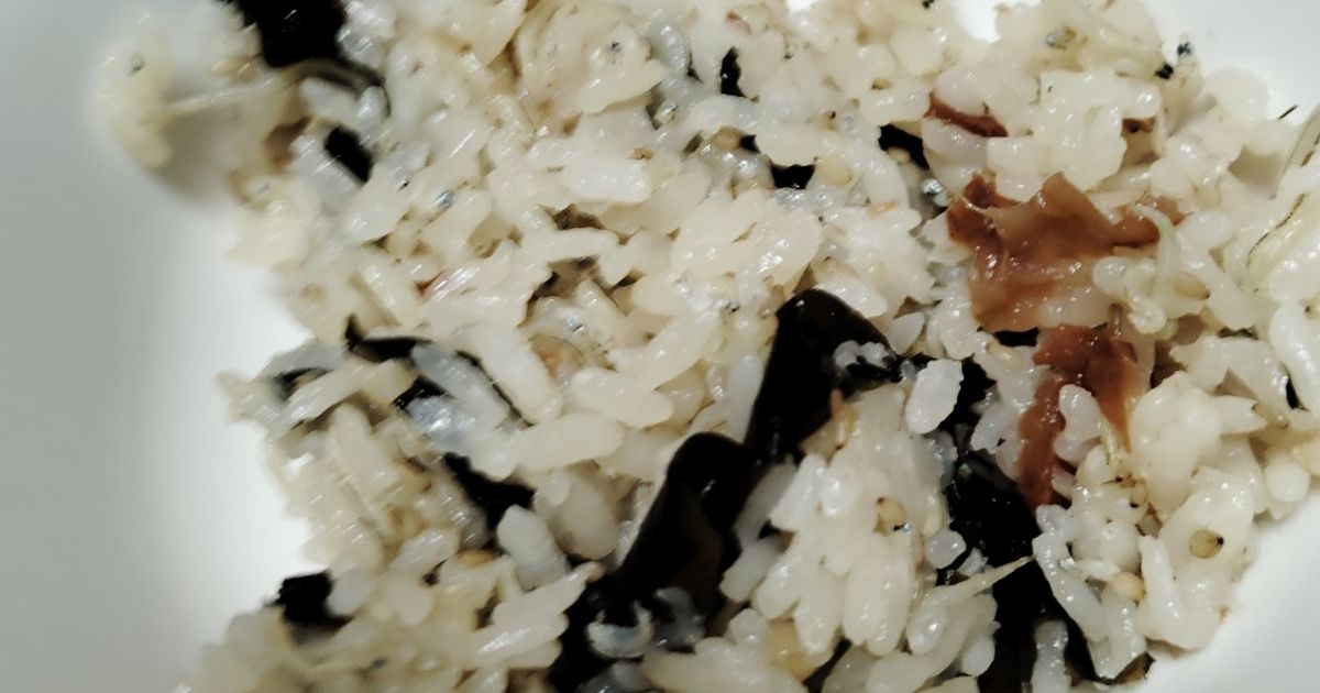 絶品♪♪わかめとジャコの炊き込みご飯 by 嵐の松潤が大好き