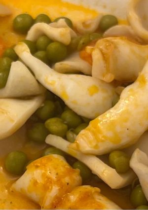 イカとグリンピース、ミニトマトの煮込み-レシピのメイン写真