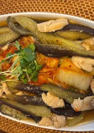 ナスとキムチ鶏ささみの温素麺-レシピのメイン写真