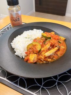 ズッキーニとパプリカの簡単無水カレー-レシピのメイン写真