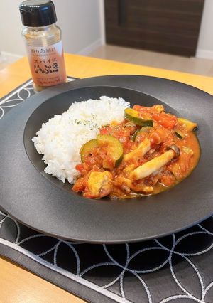ズッキーニとパプリカの簡単無水カレー-レシピのメイン写真