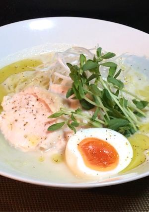ダイエットに鶏ハムのヘルシー豆乳ラーメン-レシピのメイン写真