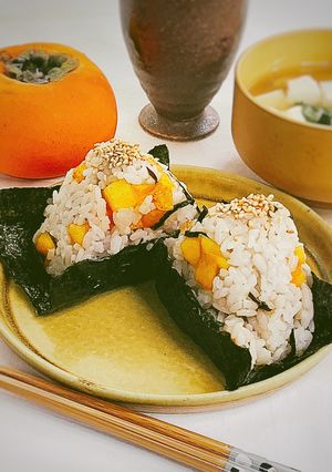 柿と塩昆布の雑穀おにぎり-レシピのメイン写真