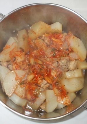 大根鶏肉のキムチ煮込み♪簡単レシピ-レシピのメイン写真