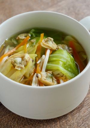 缶詰で簡単に！あさりと春キャベツのスープ-レシピのメイン写真