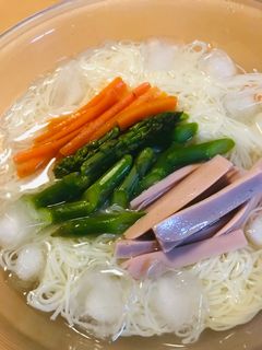 冷やし素麺●魚肉ソーセージ&アスパラ素麺-レシピのメイン写真