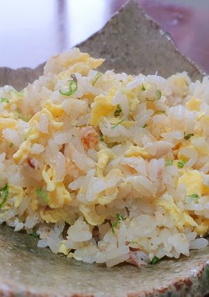 魚(グレ)のアラで焼き飯-レシピのメイン写真