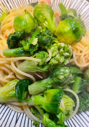 春のふきのとう芽キャベツペペロンチーノ-レシピのメイン写真
