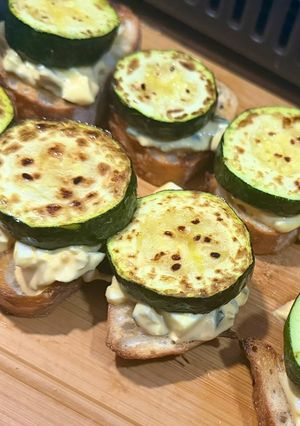 焼きズッキーニとタルタルのオープンサンド-レシピのメイン写真