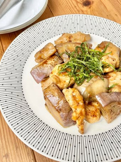 ローザビアンカと鶏肉の梅照り焼き-レシピのメイン写真