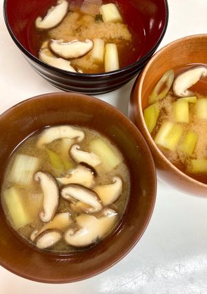 椎茸と焼きねぎの味噌汁-レシピのメイン写真