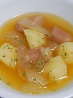不器用じゃがいもとウインナーのコンソメ煮-レシピのメイン写真