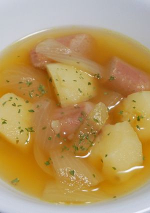 不器用じゃがいもとウインナーのコンソメ煮-レシピのメイン写真