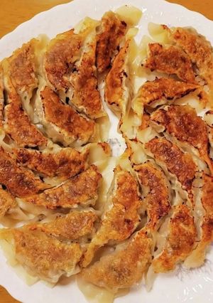 キャベツなしで簡単!爆食いされる絶品餃子-レシピのメイン写真