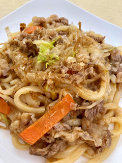 簡単!牛肉で絶品♪焼きうどん-レシピのメイン写真