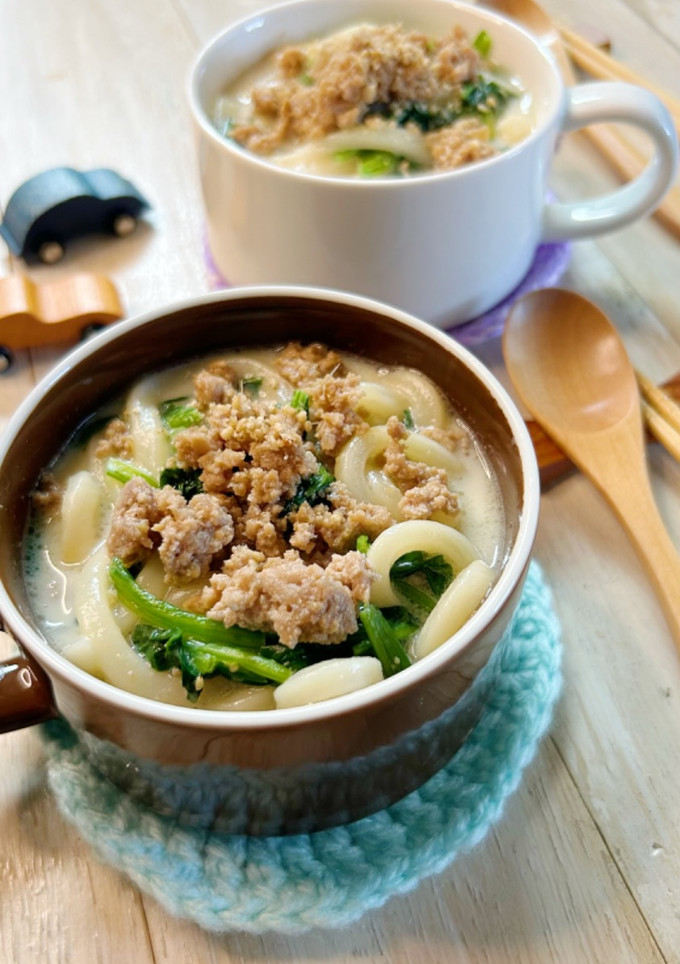 ほうれん草と肉そぼろの豆乳うどん-レシピのメイン写真