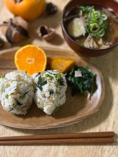 かぶの葉とジャコのふりかけおにぎり-レシピのメイン写真