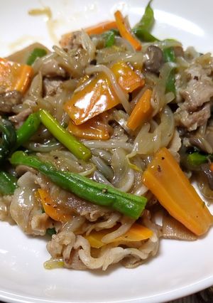 【栄養◎ご飯すすむ】野菜と肉の黒胡椒炒め-レシピのメイン写真