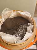 卵不使用　黒ごまシナモンの蒸篭蒸しパン