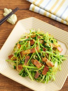 スパイシー♡ベーコンと豆苗のカレー炒め-レシピのメイン写真