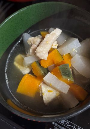 鶏肉とカボチャとダイコンのスープ-レシピのメイン写真
