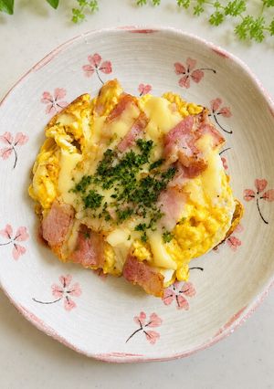 朝食♡ベーコンチーズスクランブルエッグ-レシピのメイン写真