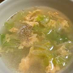 รูปของ 【簡単】白菜と卵の中華スープ
