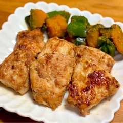 A picture of 簡単！柔らかい！鶏胸肉の味噌ヨーグルト焼き.