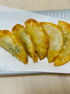 余った餃子の皮でささみ梅しそチーズ揚げ-レシピのメイン写真