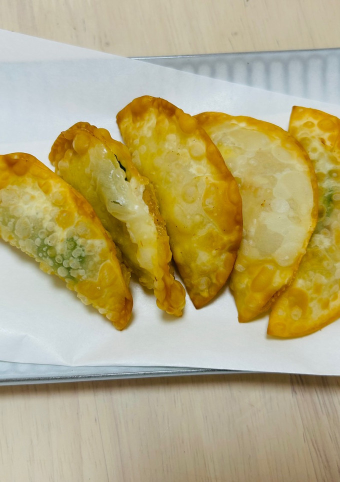 余った餃子の皮でささみ梅しそチーズ揚げ-レシピのメイン写真