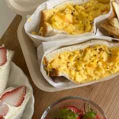 รูปของ オムレツチーズサンド🧀