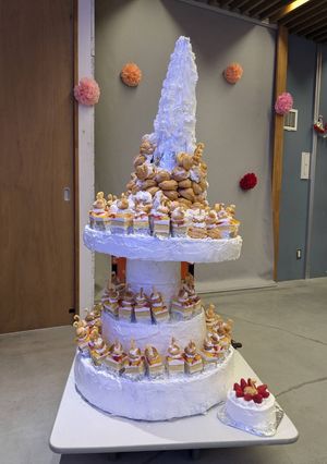 こたつの上のウェディングケーキ-レシピのメイン写真