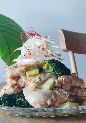 よだれ鶏とブロッコリーのデパ地下サラダ-レシピのメイン写真