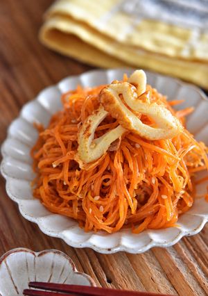 ご飯おかわり〜♪人参と竹輪のしりしり【作り置き】-レシピのメイン写真