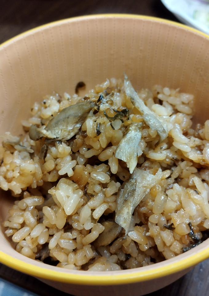 ごぼうと塩こんぶの炊き込みご飯-レシピのメイン写真