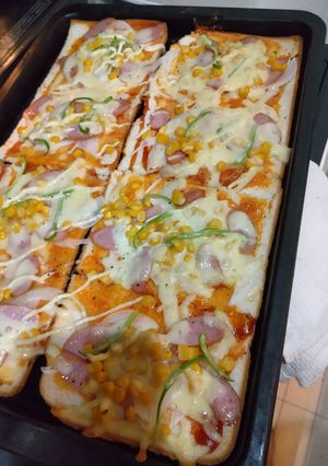 パン耳のビッグピザ-レシピのメイン写真