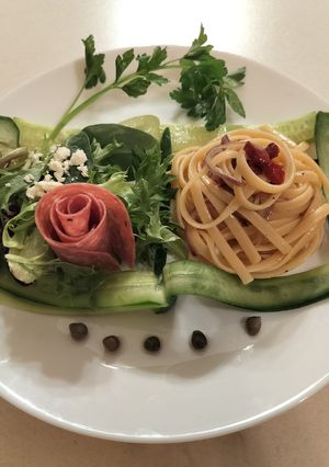トマトの冷製パスタ&きゅうりの飾り切り-レシピのメイン写真