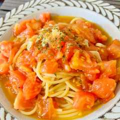 รูปของ 夏野菜★トマトとアンチョビのオイルパスタ