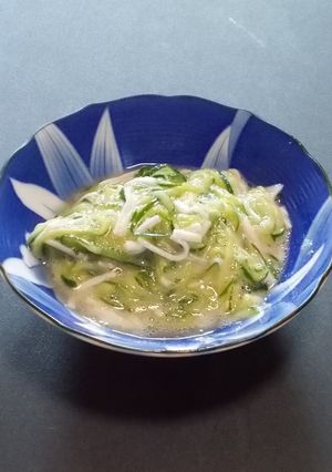 食欲のない方に！胡瓜と山芋の梅和え-レシピのメイン写真