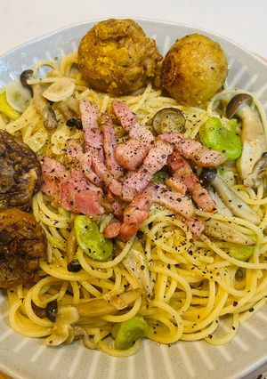 揚げ玉ねぎ＆そら豆とパンチェッタのパスタ-レシピのメイン写真