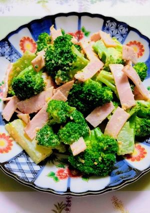 簡単夕飯無限ブロッコリーとハムのマヨごま和え弁当-レシピのメイン写真