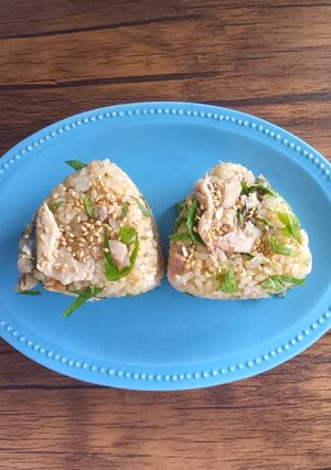 おにぎり☆焼きサバ&大葉＆白ごま♪-レシピのメイン写真